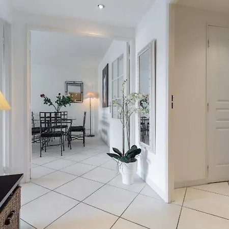 Appartement De Charme à + Terrasse *