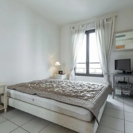 De Charme A + Terrasse Apartamento Cannes