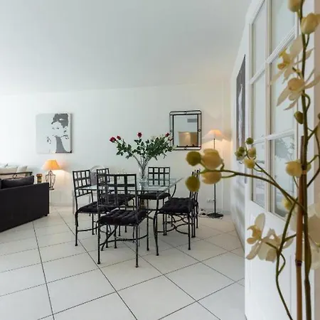De Charme A + Terrasse Apartman *
